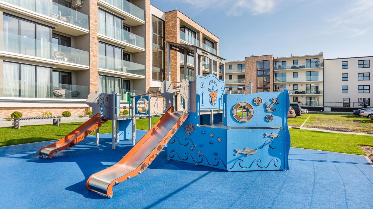 Apartament Czarna Perla Z Garazem 7 E Perlowa Przystan - Holiday City Kolobrzeg Dış mekan fotoğraf