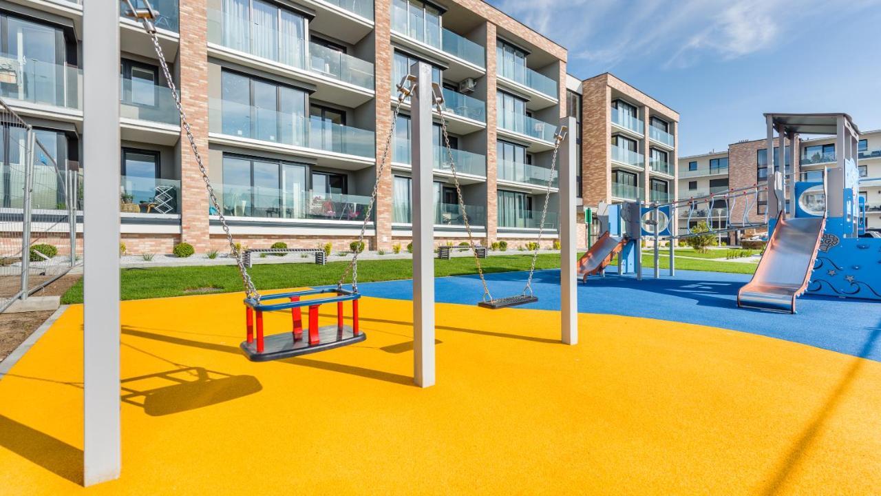 Apartament Czarna Perla Z Garazem 7 E Perlowa Przystan - Holiday City Kolobrzeg Dış mekan fotoğraf